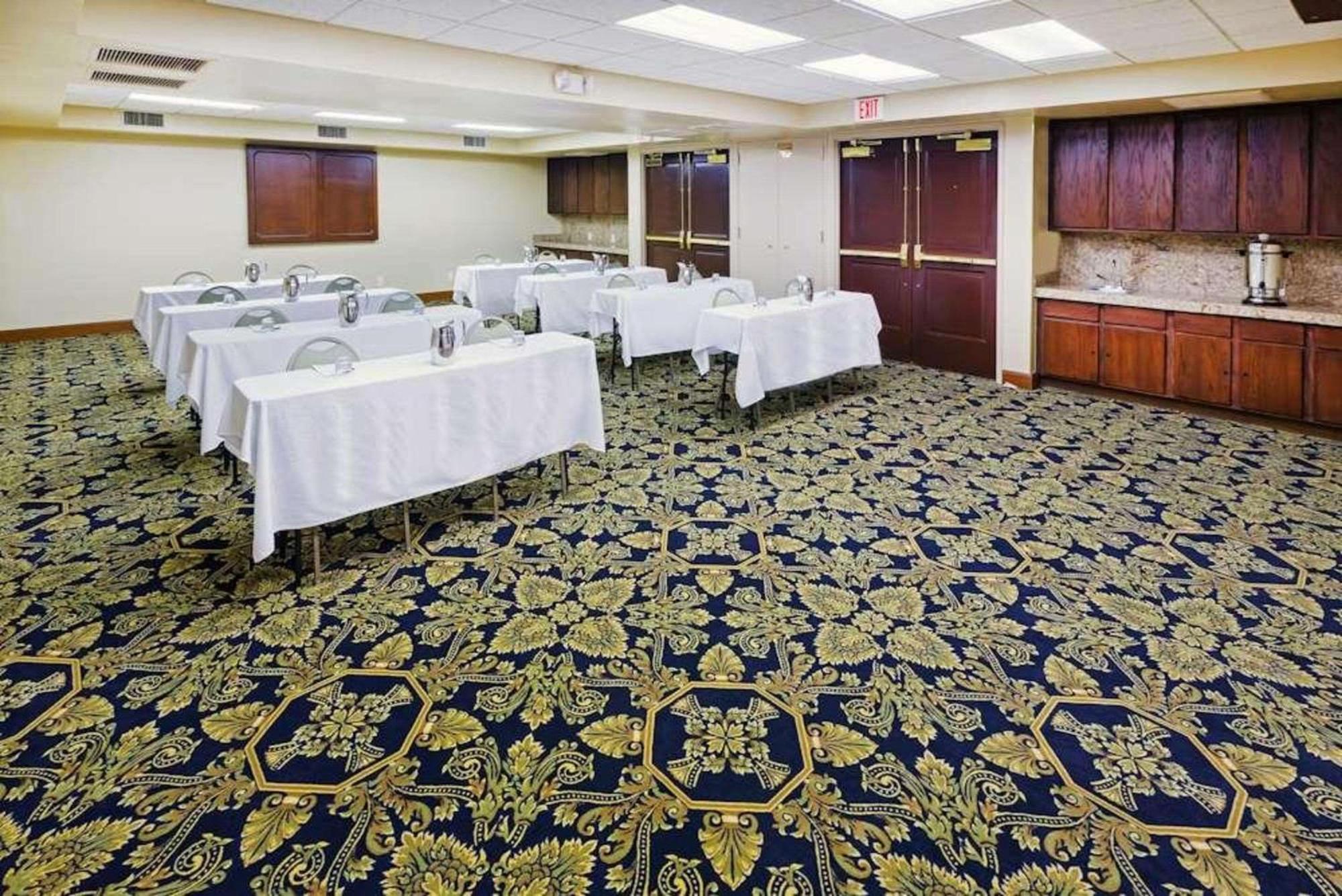 Radisson Hotel El Paso Airport Επιχειρήσεις φωτογραφία
