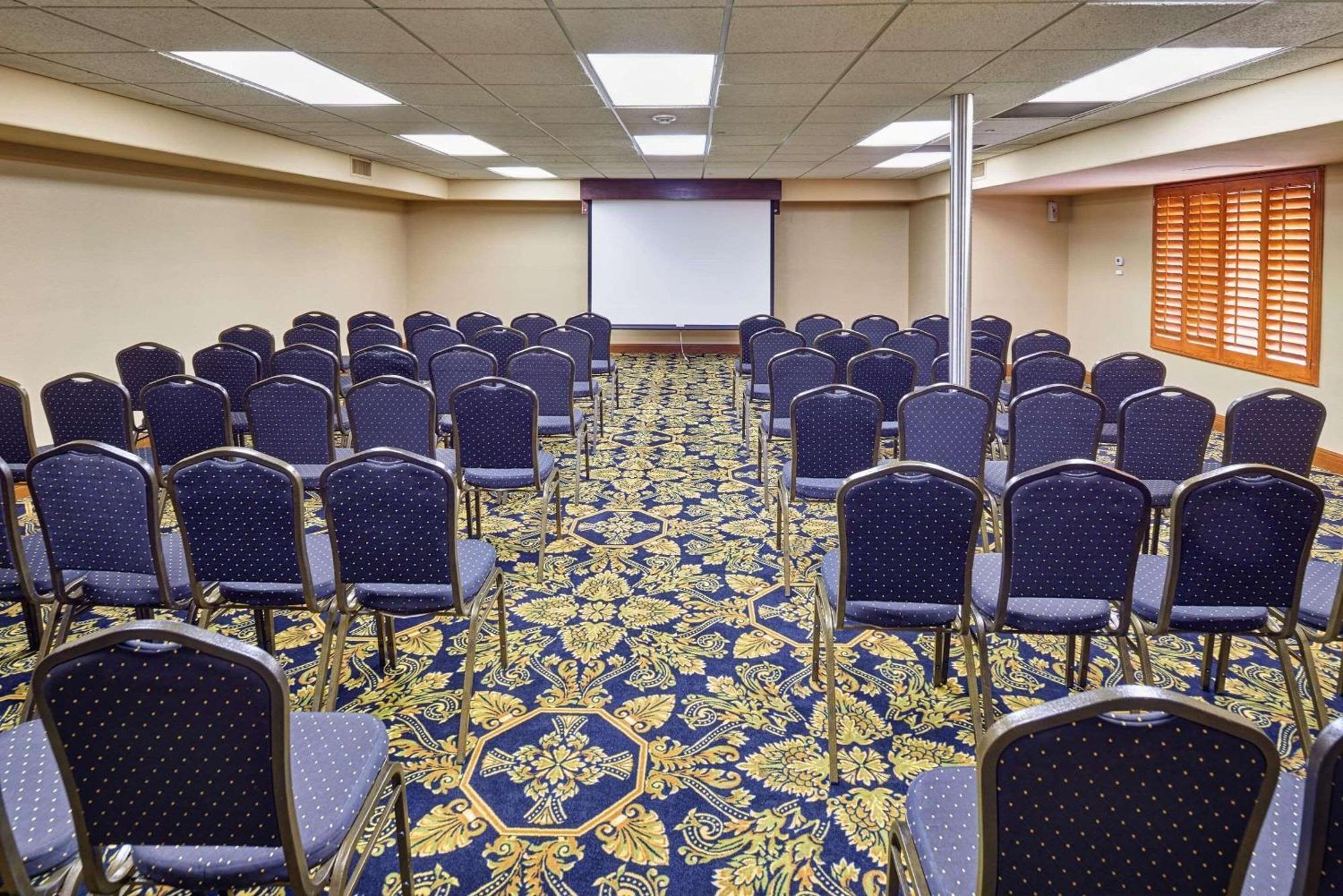 Radisson Hotel El Paso Airport Εξωτερικό φωτογραφία