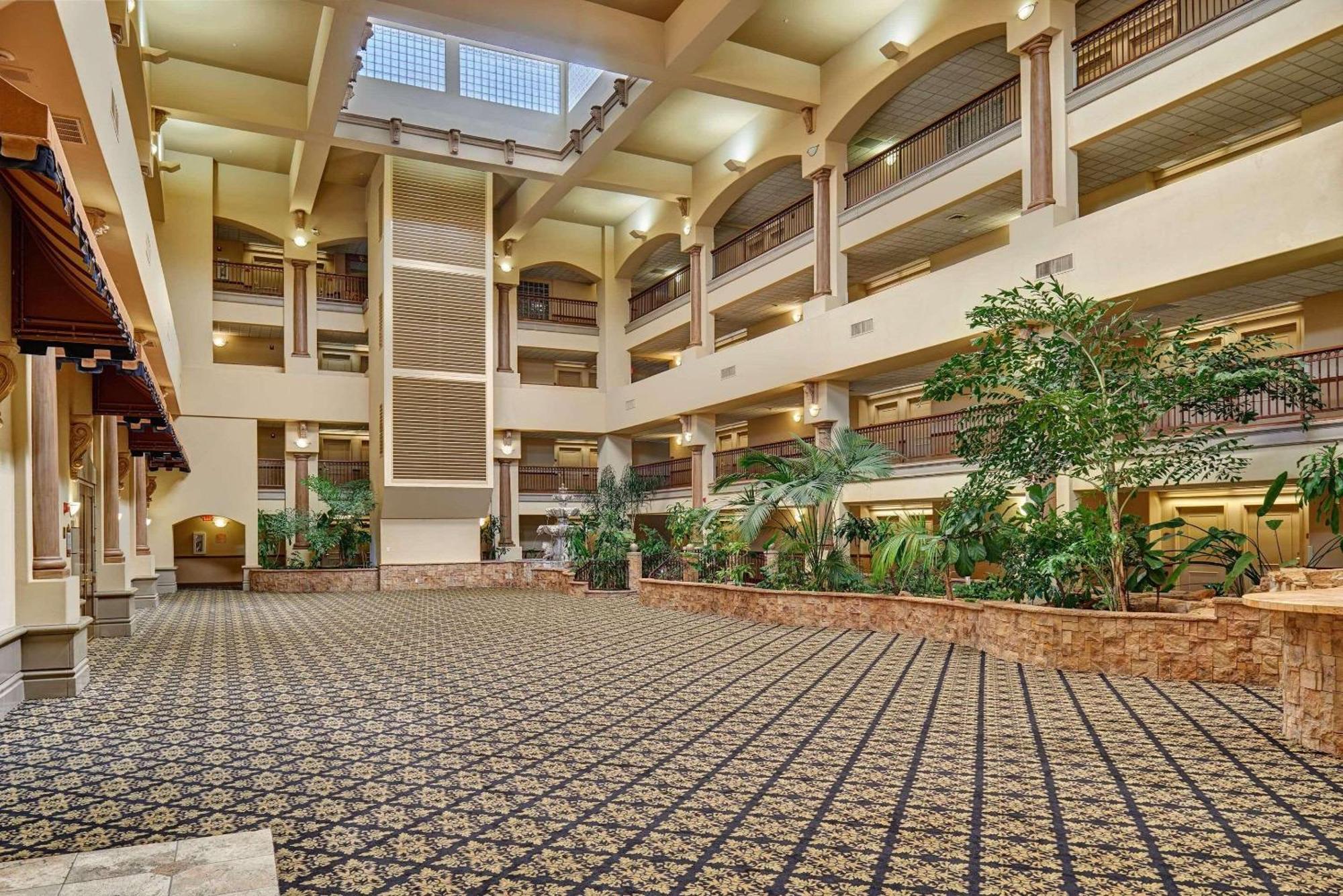 Radisson Hotel El Paso Airport Εξωτερικό φωτογραφία